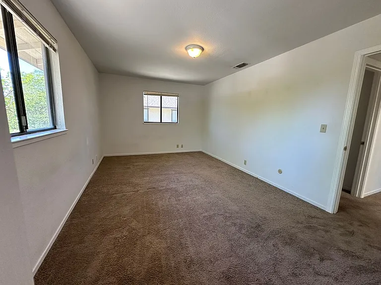 3337-3339 La Canada Dr — Photo 12