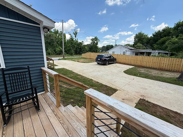 2108 Veterans Dr — Photo 31