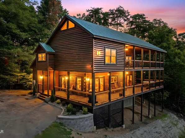 1854 Fantasy Way, Sevierville, TN 37876