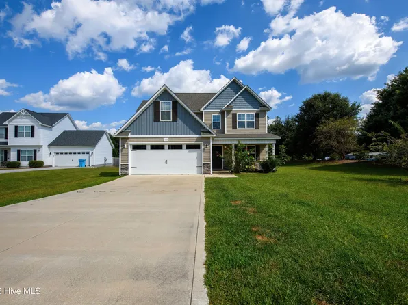 100 Buckhaven Drive, Richlands, NC 28574