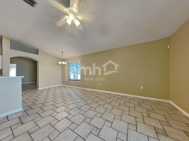 10419 Salisbury St — Photo 8