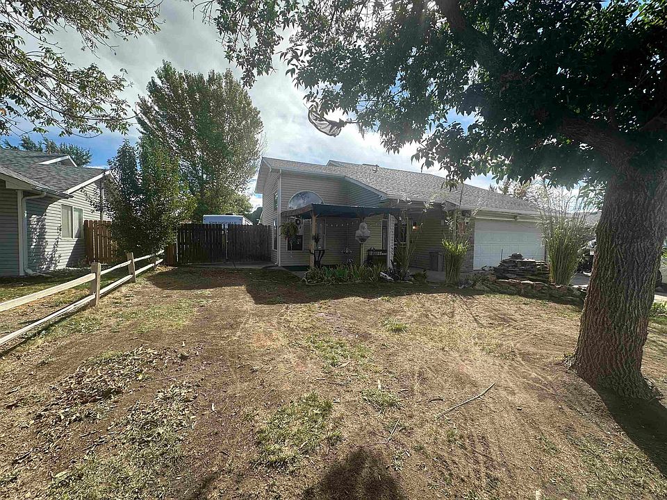 2nd image of 468 Tanner St