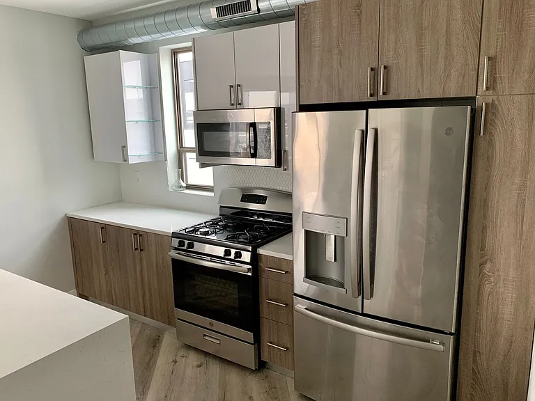 Ridge Ave 1540 — Photo 9