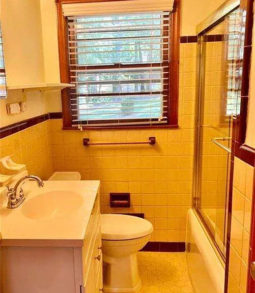 2560 Wood Valley Dr — Photo 9