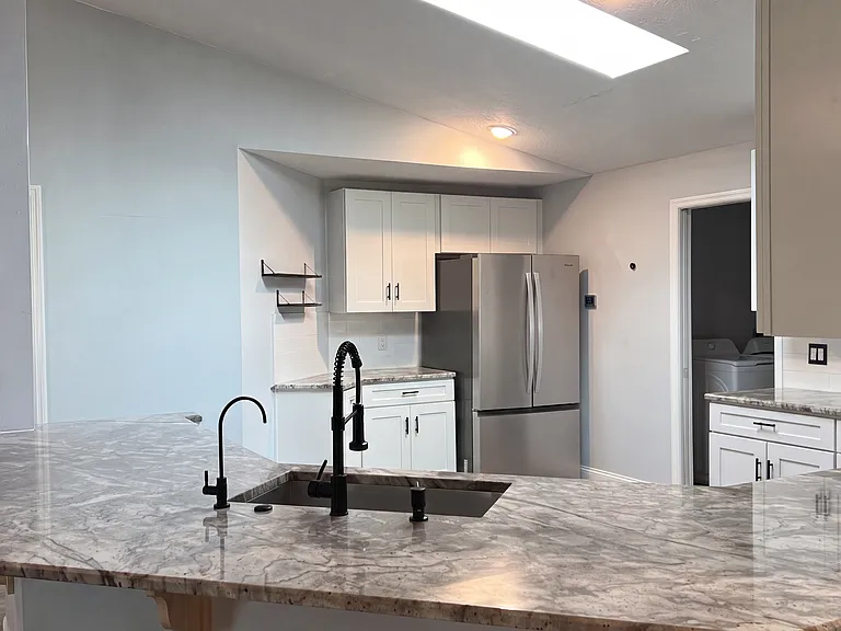 1820 Delki St NW — Photo 6