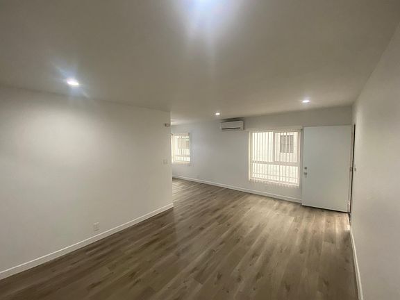 5th image of 1840 N Gramercy Pl #5