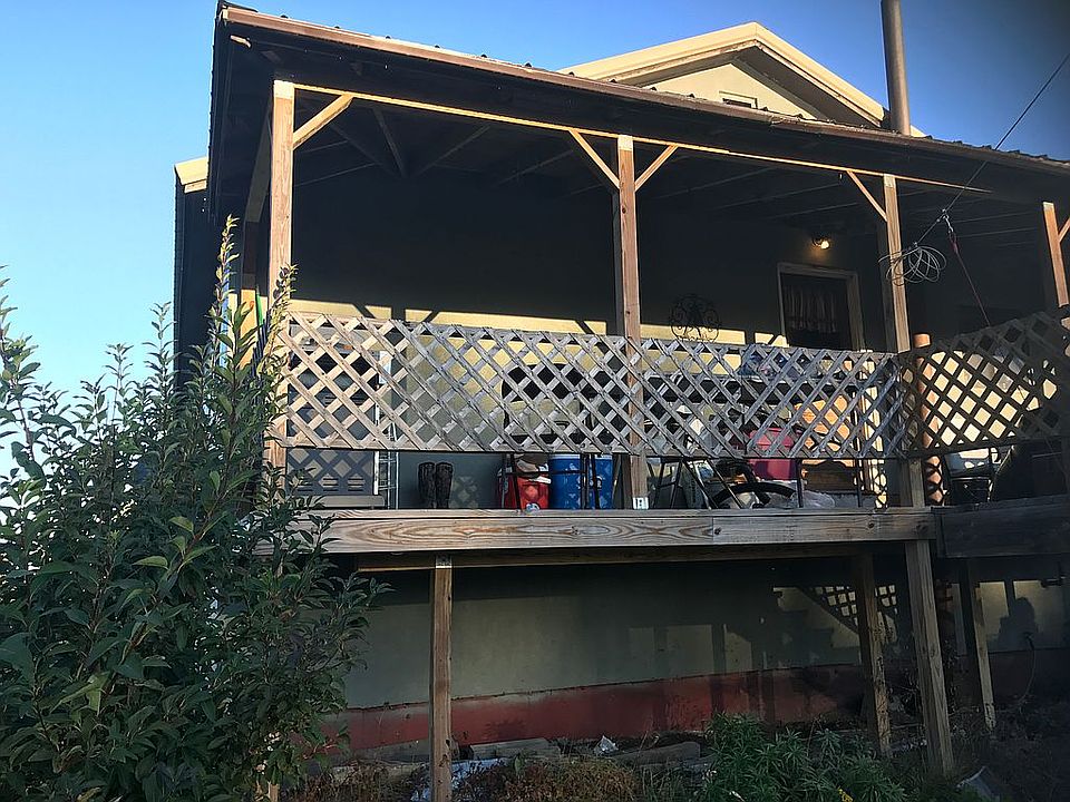 2nd image of 213 Waterville Rd