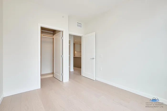 128 W 15th St — Photo 10