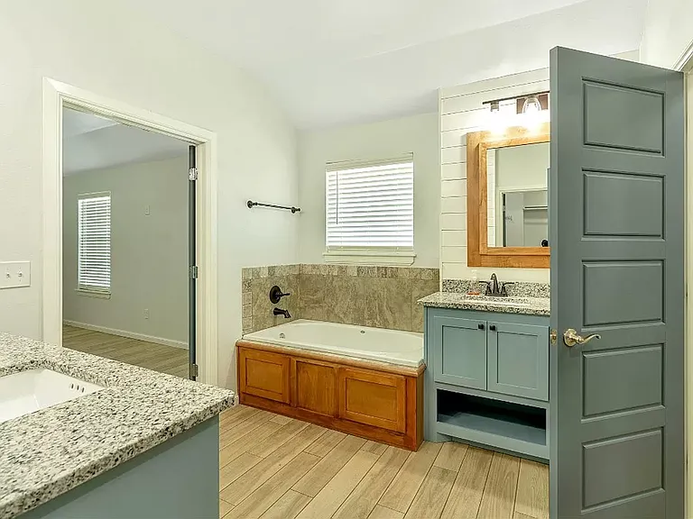 4609 McCann Ave — Photo 11