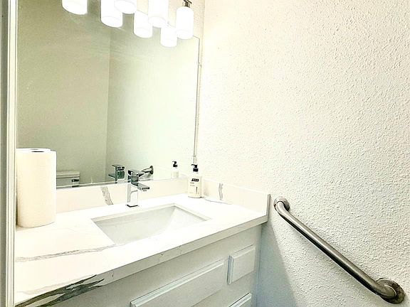 5th image of 17497 Red Oak Dr #7497