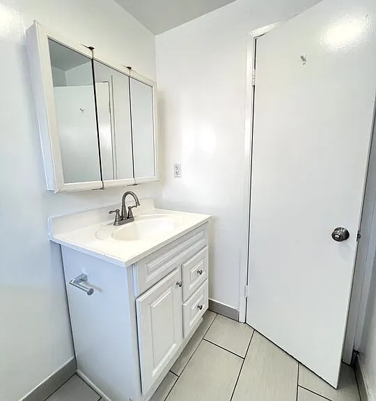 3704 Midvale Ave #7 — Photo 10