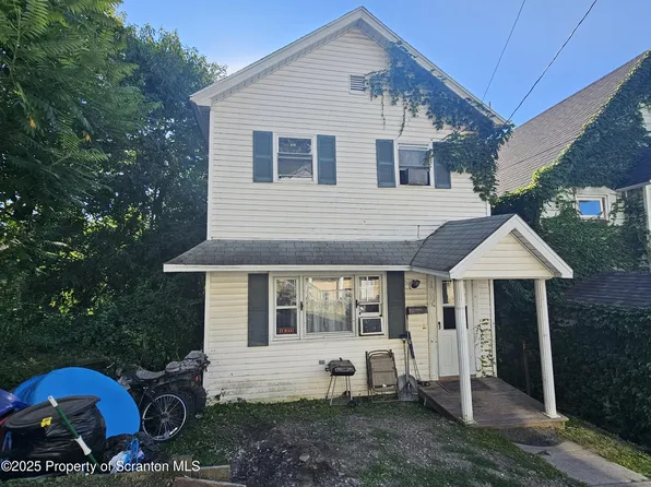 139 Terrace St, Carbondale, PA 18407