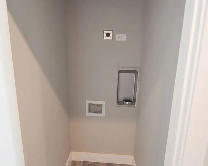 734 S Locust Ave — Photo 7