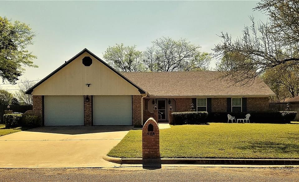 1st image of 908 Greenleaf Dr