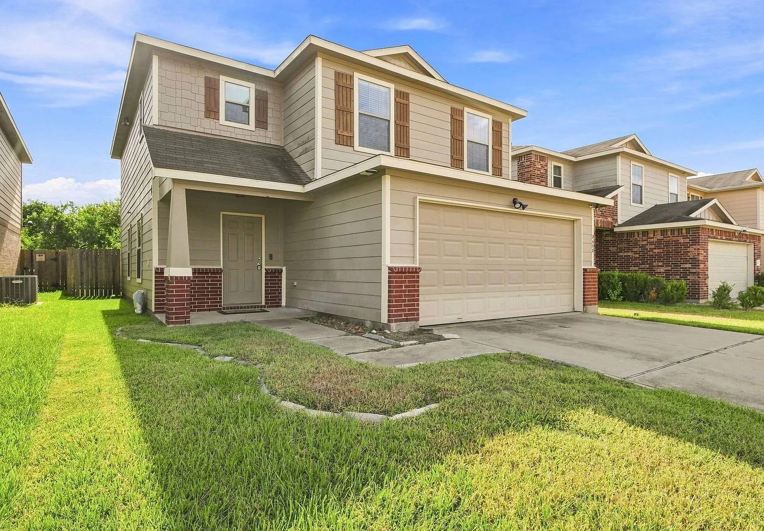 3 bed, 2.5 bath, 2160 sqft, $1,850 — Photo 2