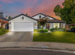 9906 Boone Valley Dr, Bakersfield, CA 93312
