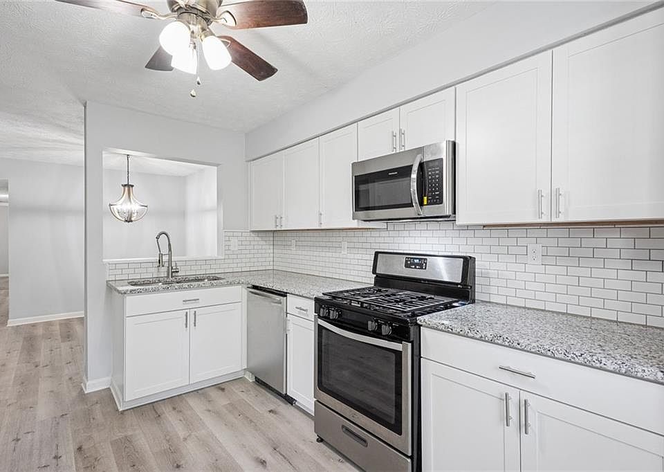 1st image of 6430 Oakleaf Way