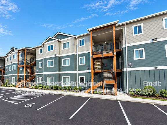 3rd image of 3655 Pleasant View Dr NE APT 302
