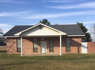 100 Serenity Dr #B, Youngsville, LA 70592