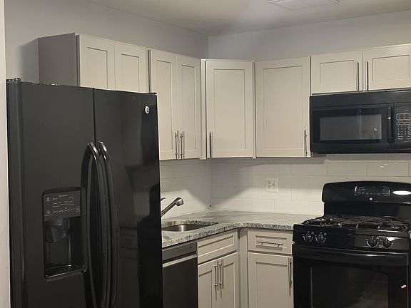 4th image of 2833 Norcross Ln