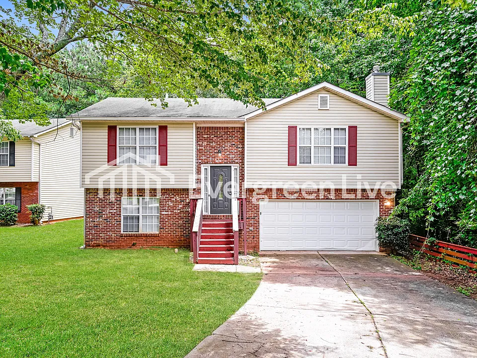 2053 Oak Terrace Dr SE