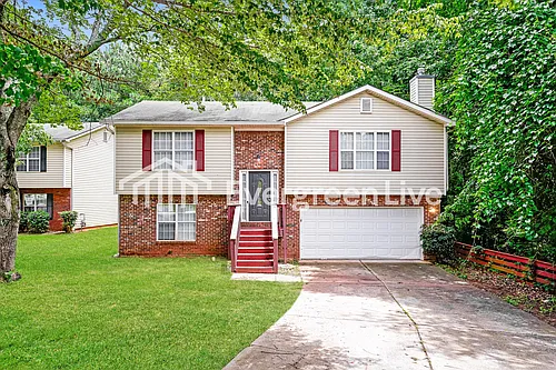 2053 Oak Terrace Dr SE Photo 1