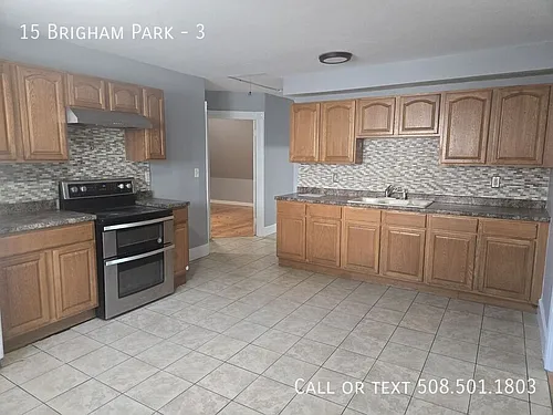 15 Brigham Park #3 Photo 1