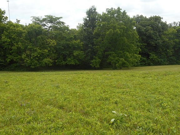3rd image of 1 Tanglewood Ct #B