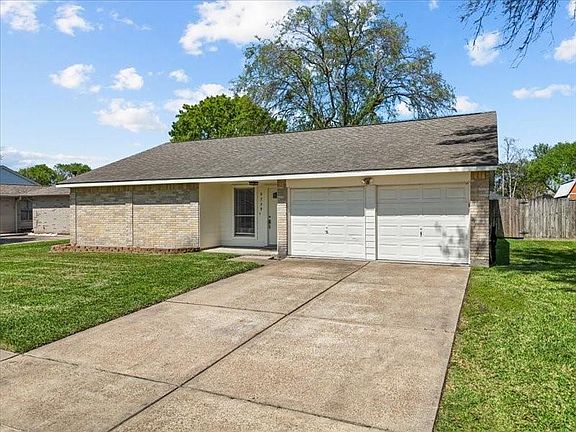 2nd image of 9739 Rustic Rock Rd