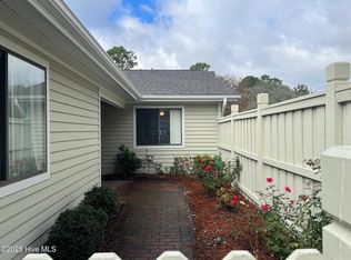 6032 Inland Greens Dr, Wilmington, NC 28405