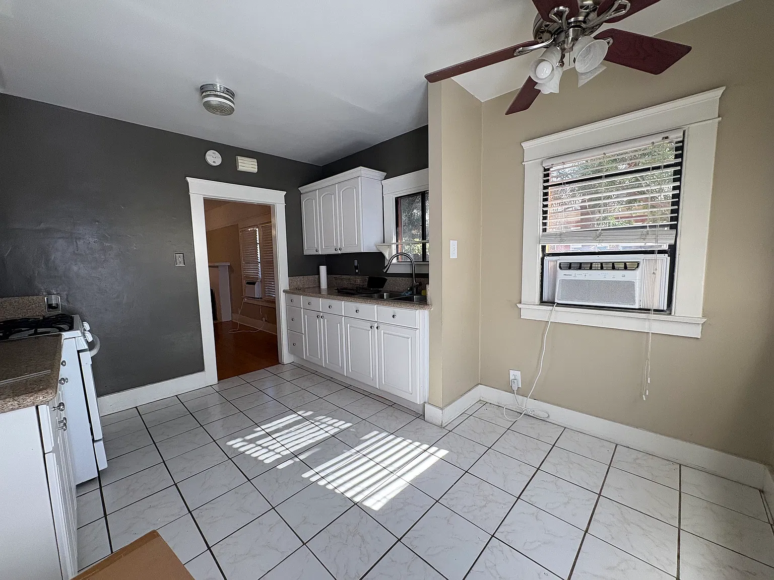 2 bed, $2,995 — Photo 4