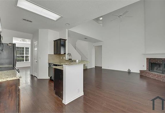 3rd image of 8035 Southern Pine Way