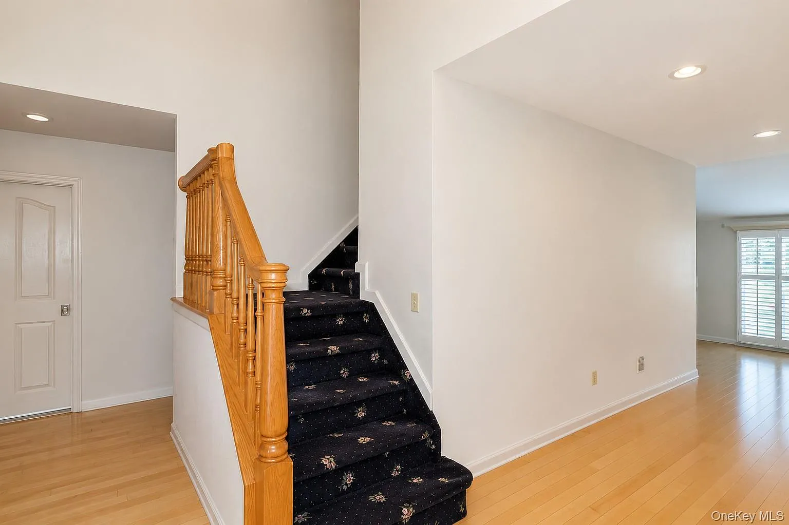 2 bed, 2.0 bath, 2200 sqft, $5,500 — Photo 4