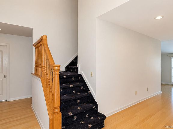 4th image of 34 Harbour Dr