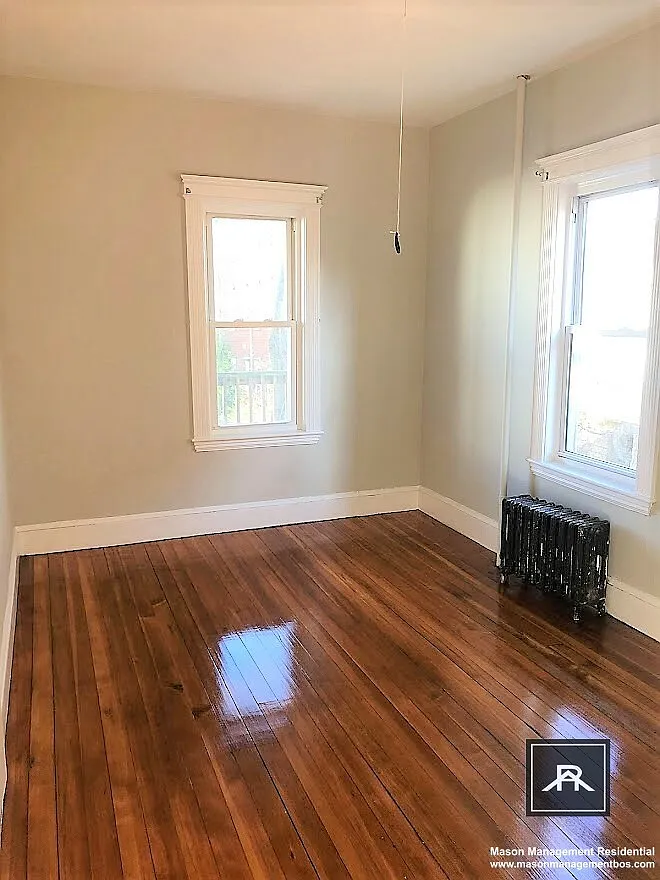 3 bed, 1.0 bath, $3,100 — Photo 3