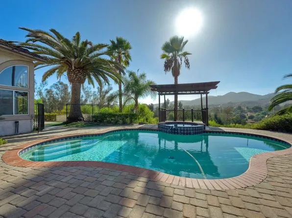 2795 Canyon Oak Pl, Escondido, CA 92029