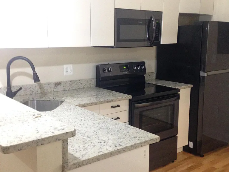 124 E Trenton St #202 — Photo 1