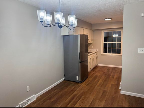 4th image of 1236 Centre Pkwy #1