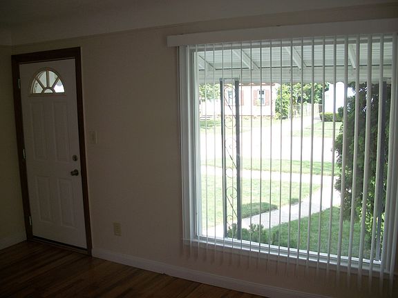 2nd image of 3894 20th St