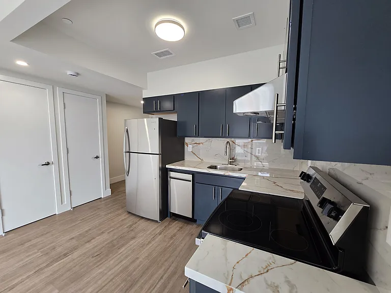 31-11 28th Rd #3B — Photo 3