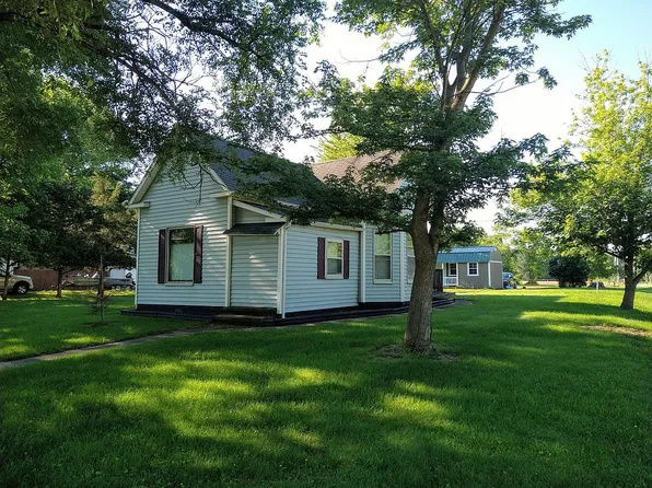 502 S West St, Sorento, IL 62086