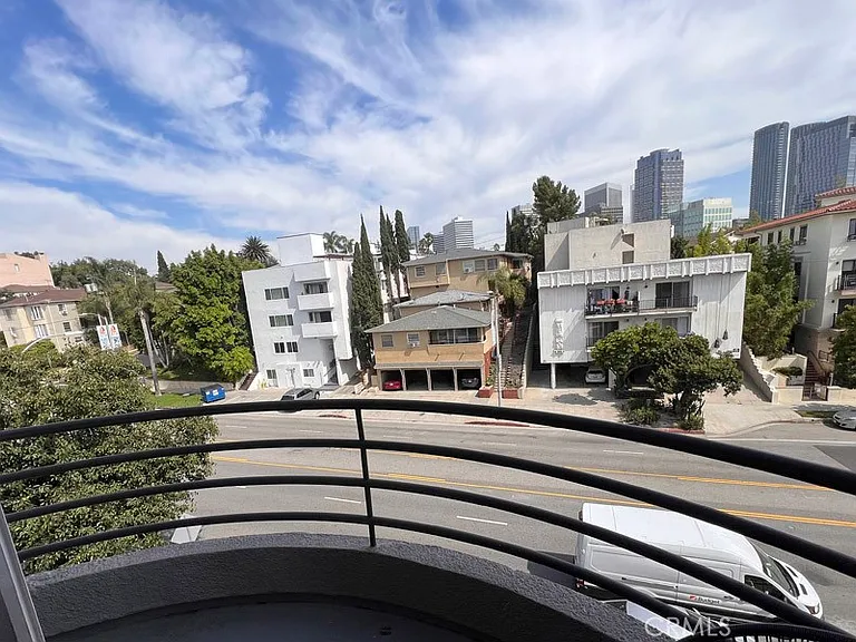 1617 S Beverly Glen Blvd #303 — Photo 51