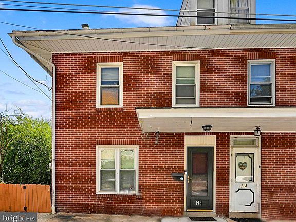 2nd image of 26 E Mohn St
