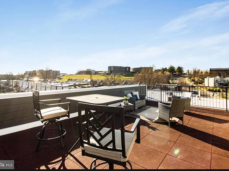 1722 W Virginia Ave NE #3A — Photo 9
