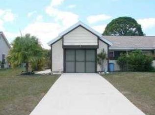 1742 SE Ryecroft Ct, Pt Saint Lucie, FL 34953