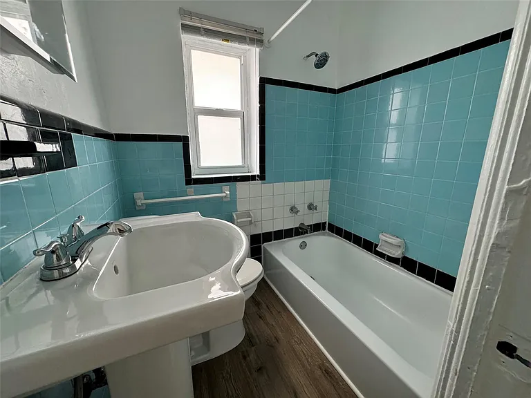 2037 Madison St #8 — Photo 7