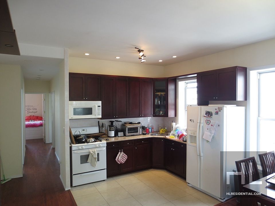 1st image of 2120 21st St APT 3