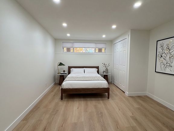 5th image of 1955 22nd St #B