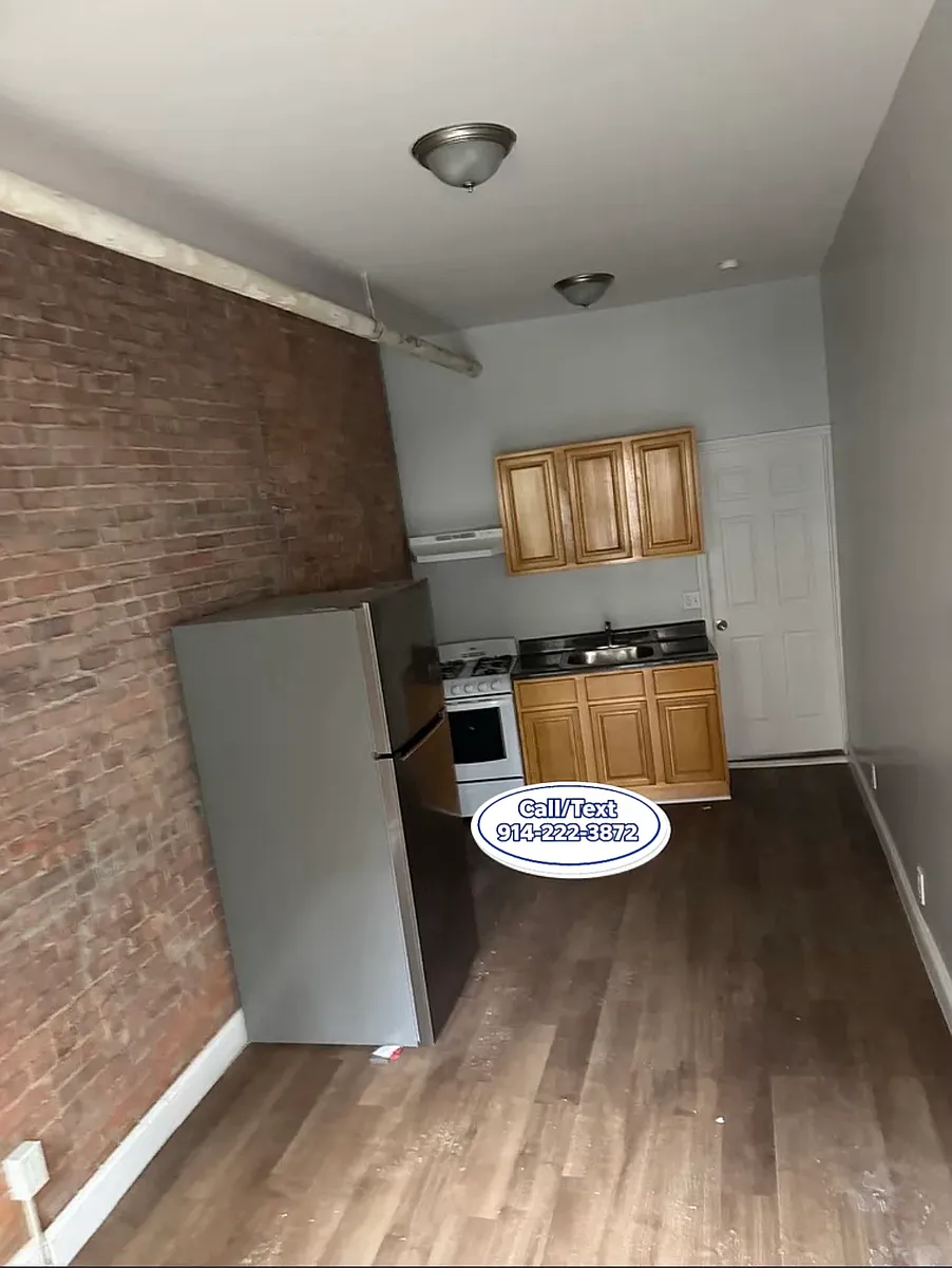 Building Photo - 69 N Broadway #B