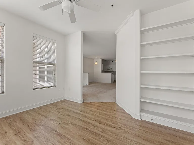 1922 Parkside Village Dr #1922 — Photo 12